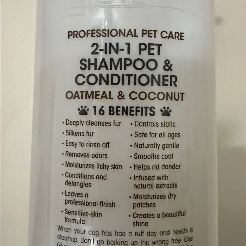 Giovanni 2-in-1 PET SHAMPOO & CONDITIONER Oatmeal & Coconut 24 fl oz pump